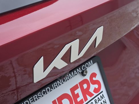 Used 2022 Kia Sorento SX image 12