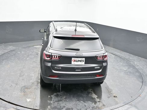 Used 2024 Jeep Compass Latitude image 40