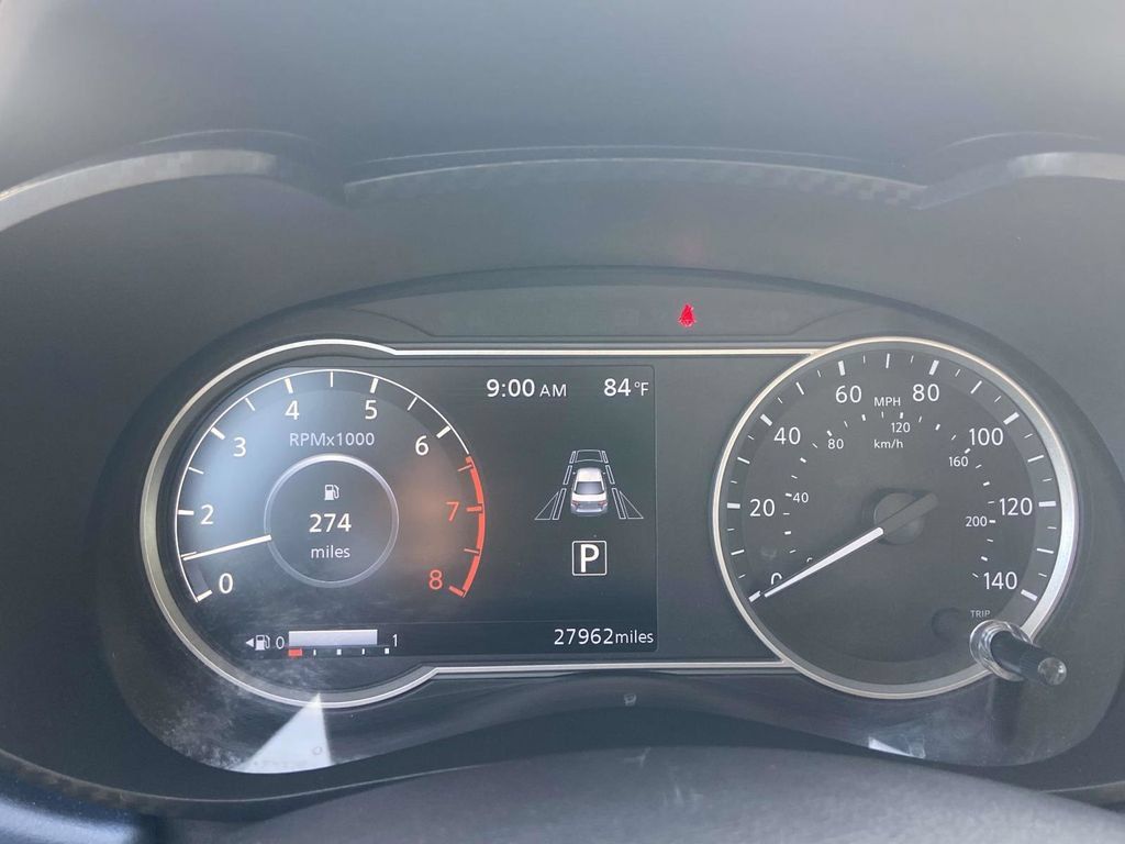 Used 2025 Nissan Versa SV FWD image 19
