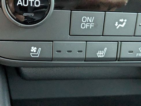 New 2026 Subaru Outback Touring AWD/4WD image 21