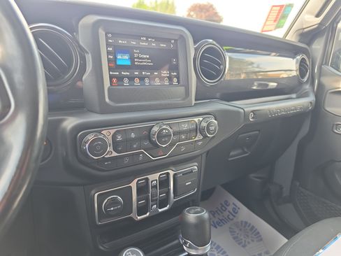 Used 2021 Jeep Wrangler Unlimited Sport AWD/4WD image 26
