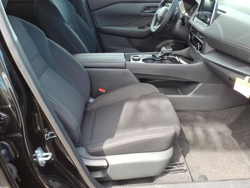 Used 2026 Nissan Rogue S AWD/4WD image 6