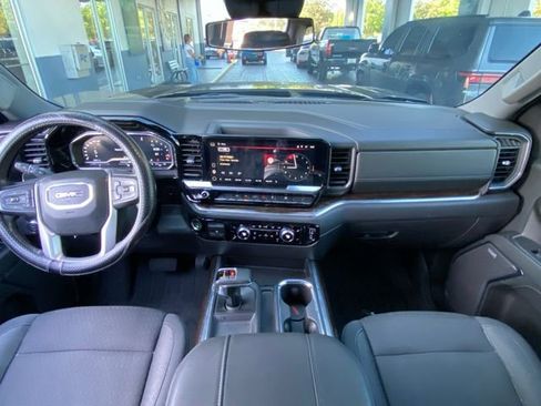 Used 2023 GMC Sierra 1500 Elevation w/ Preferred Package image 17