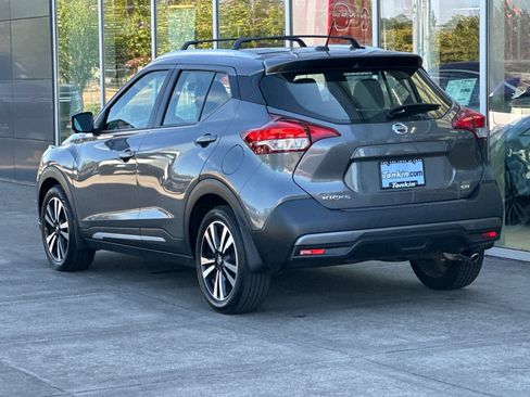 Used 2019 Nissan Kicks SR w/ SR Premium Package FWD image 5