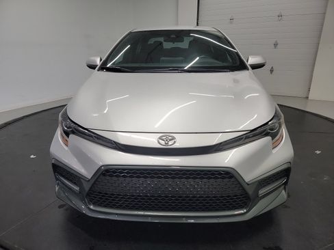 Used 2021 Toyota Corolla SE FWD image 2