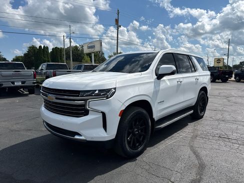 Certified 2021 Chevrolet Tahoe LT w/ LT Signature Package AWD/4WD image 1