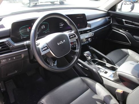 Used 2024 Kia Telluride S w/ S Sunroof Package AWD/4WD image 3