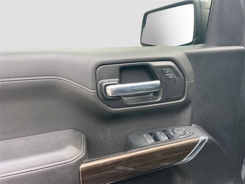 Used 2021 Chevrolet Silverado 1500 LT Trail Boss w/ LPO, Dark Essentials Package image 9