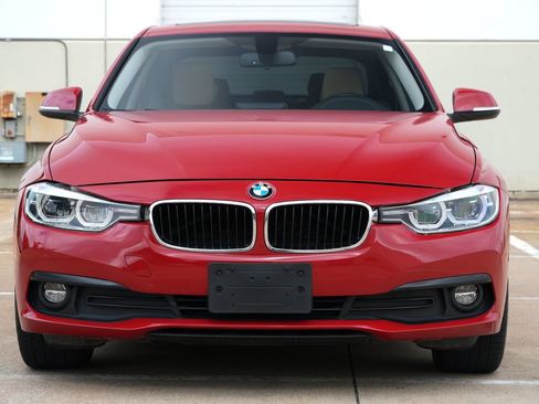 Used 2018 BMW 320i Sedan w/ Convenience Package RWD image 17