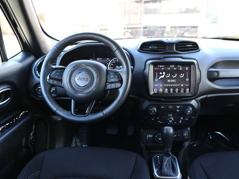 Used 2022 Jeep Renegade Altitude w/ Convenience Group AWD/4WD image 13
