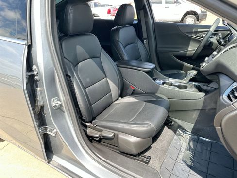 Used 2024 Chevrolet Malibu LT FWD image 23