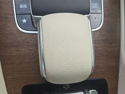 Used 2020 Mercedes-Benz GLS 580 4MATIC image 17