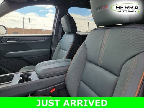 Certified 2025 GMC Acadia AT4 w/ Luxury Package AWD/4WD image 13