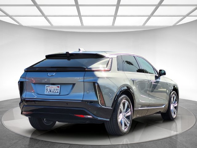 Certified 2024 Cadillac Lyriq Tech RWD image 4