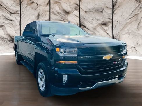 Used 2019 Chevrolet Silverado 1500 LT Z71 w/ All Star Edition image 3