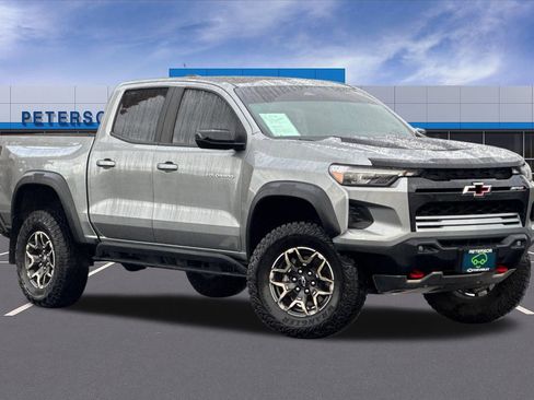 Used 2023 Chevrolet Colorado ZR2 w/ ZR2 Convenience Package III image 2