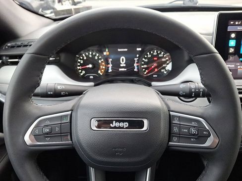Certified 2023 Jeep Compass Limited image 22