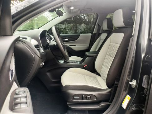 Used 2022 Chevrolet Equinox LS image 14