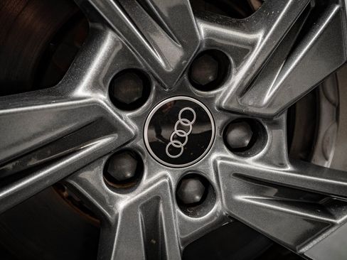 Used 2021 Audi e-tron Premium w/ Convenience Plus Package image 8