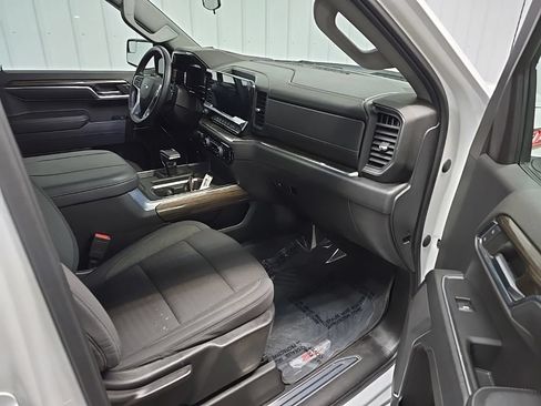 Used 2023 Chevrolet Silverado 1500 RST AWD/4WD image 15