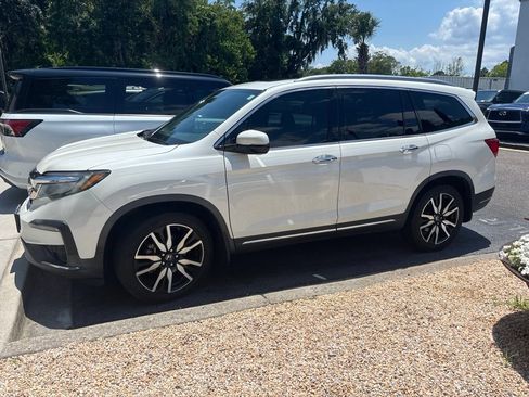 Used 2019 Honda Pilot Touring image 1