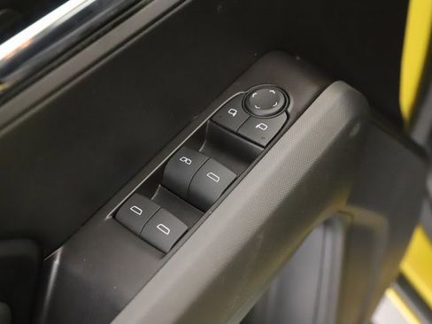 Used 2024 GMC Canyon Elevation w/ Convenience Package image 20