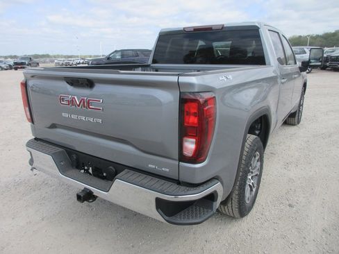 New 2026 GMC Sierra 1500 SLE w/ Max Trailering Package AWD/4WD image 4