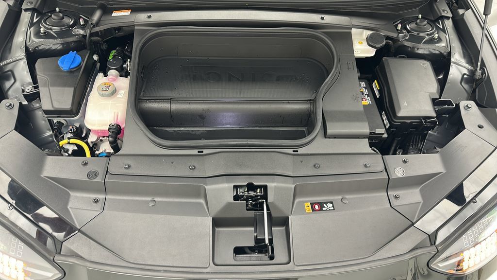 Used 2023 Hyundai Ioniq 6 SEL AWD/4WD image 25