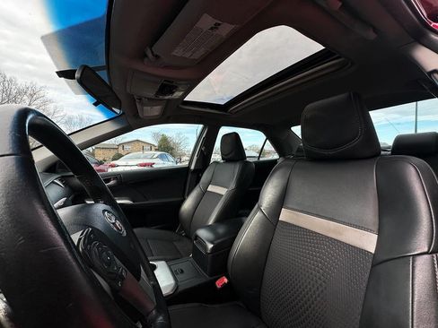 Used 2013 Toyota Camry SE image 10