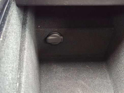 Used 2024 Tesla Model 3 Standard Range RWD image 25