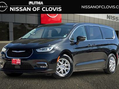 Used 2023 Chrysler Pacifica Touring-L