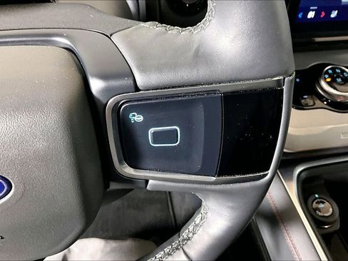 Used 2025 Ford Expedition Active image 15