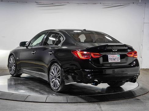 Used 2018 INFINITI Q50 Red Sport 400 w/ Sensory Package (Sport) RWD image 2