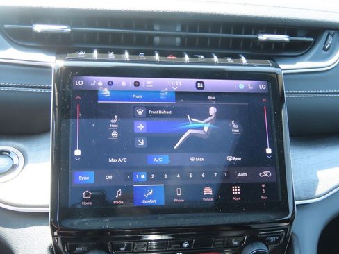 Used 2024 Jeep Grand Cherokee L Limited RWD image 30