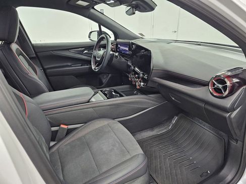Used 2025 Chevrolet Blazer EV RS AWD/4WD image 24