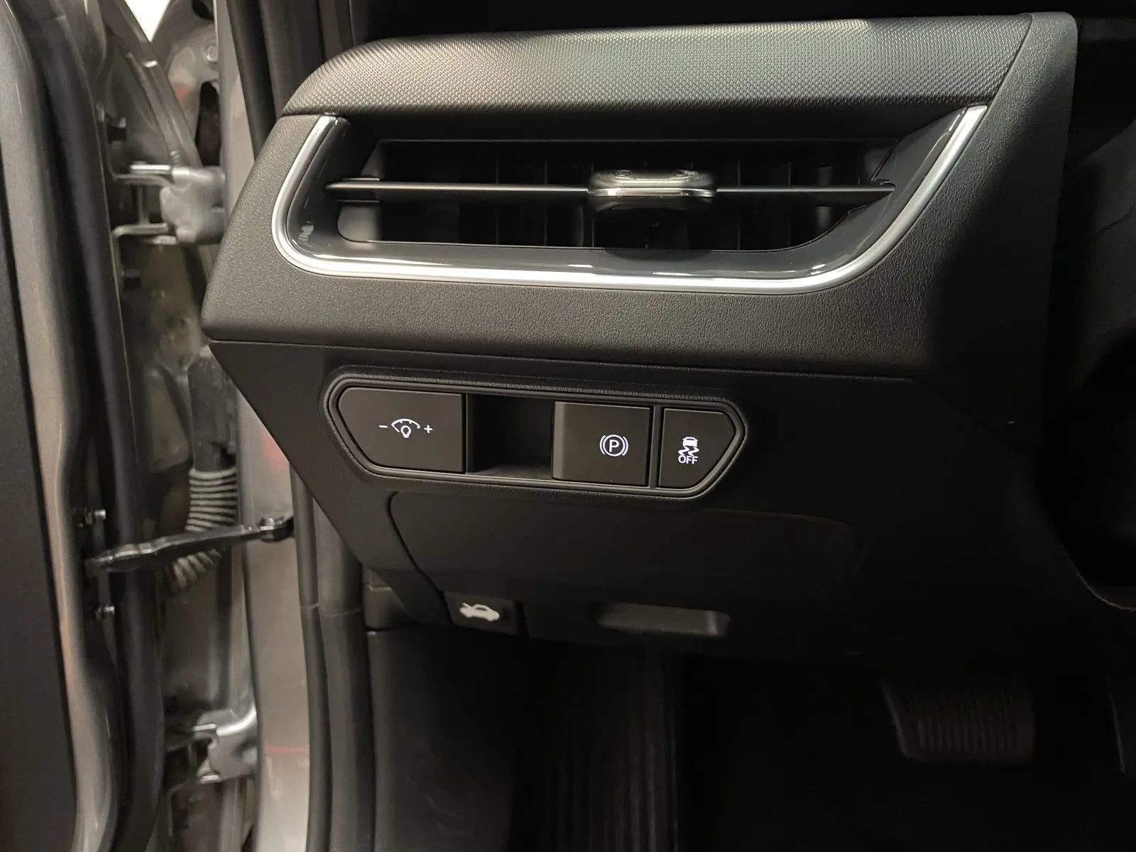 Used 2025 Kia K4 EX FWD image 24