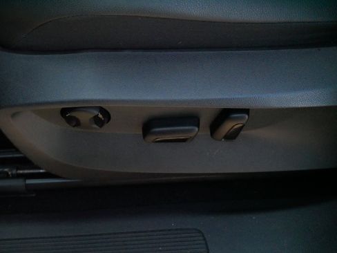 Used 2023 Volkswagen Tiguan SE AWD/4WD image 20