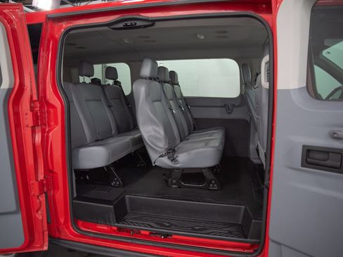 Used 2018 Ford Transit 150 XL RWD image 17
