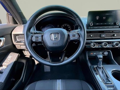 Used 2022 Honda Civic Sport image 9