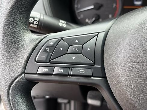 Used 2024 Nissan Altima 2.5 S FWD image 12