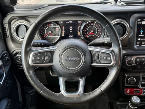 Used 2022 Jeep Gladiator Rubicon w/ Cold Weather Group AWD/4WD image 19