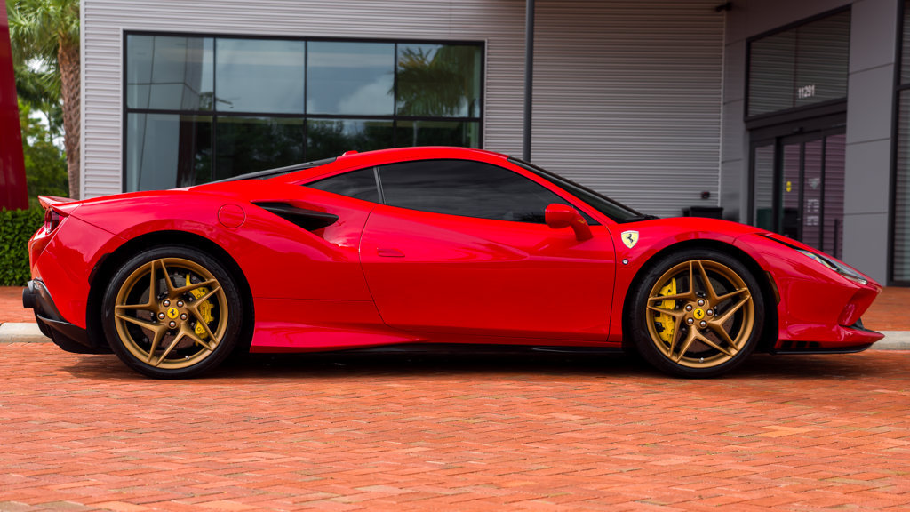 Certified 2021 Ferrari F8 Tributo RWD image 10
