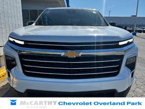 New 2026 Chevrolet Traverse LT w/ LPO, Floor Liner Package AWD/4WD image 7