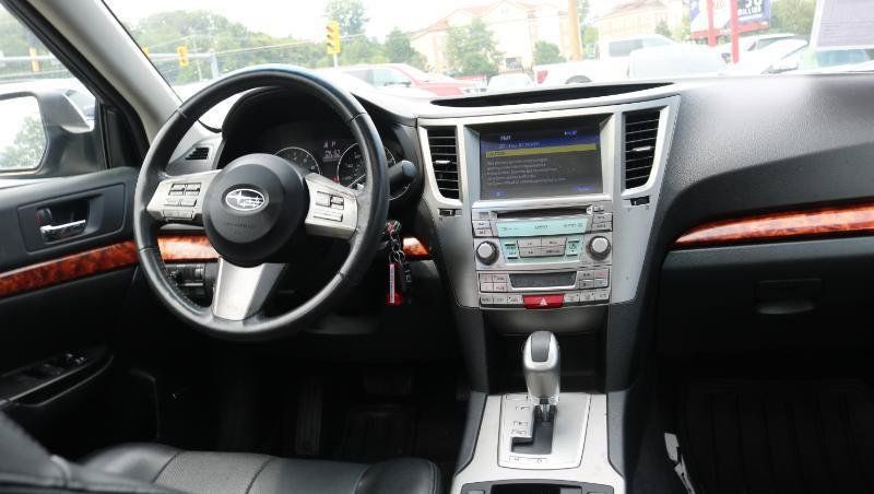 Used 2010 Subaru Legacy 3.6R Limited AWD/4WD image 16
