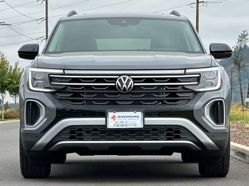 New 2026 Volkswagen Atlas Peak Edition AWD/4WD image 8