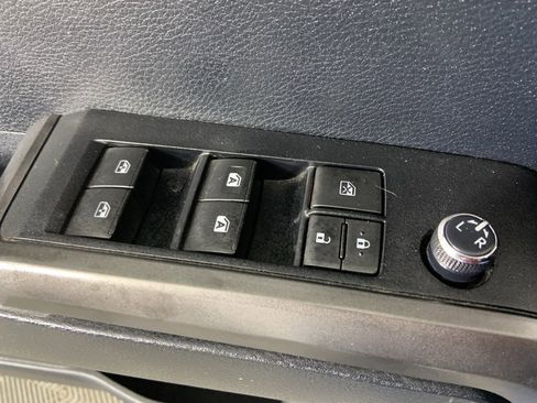 Used 2016 Toyota Tacoma TRD Off-Road image 27