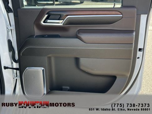 Used 2024 GMC Sierra 3500 Denali w/ Denali Reserve Package AWD/4WD image 23