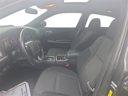 Used 2022 Dodge Charger SXT w/ Driver Convenience Group image 9