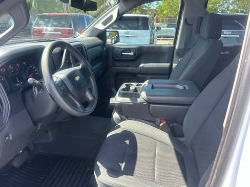 Used 2020 Chevrolet Silverado 1500 Custom w/ Custom Value Package AWD/4WD image 11
