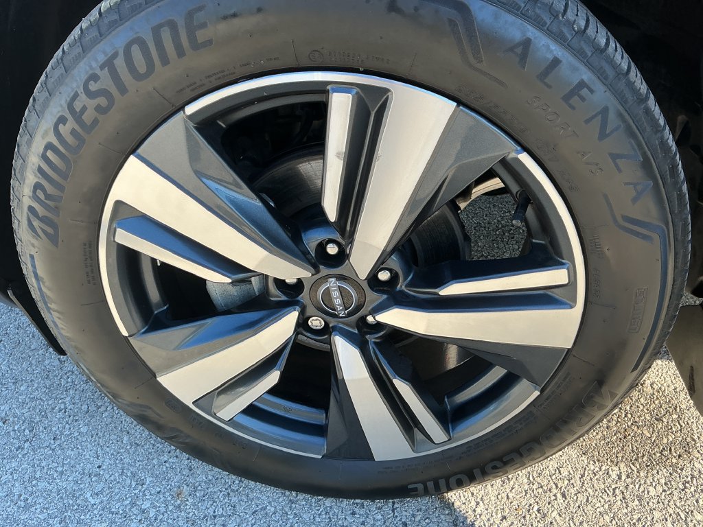 Used 2023 Nissan Rogue SL AWD/4WD image 28
